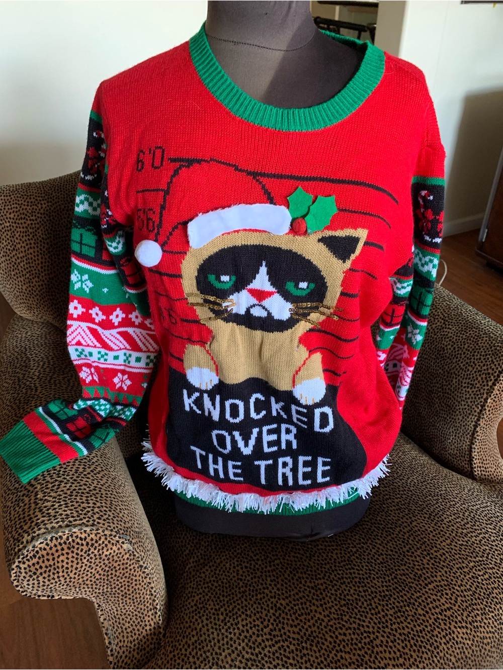 No Boundaries Red and Green Holiday Cat 'Knocked Over The Tree' Pajama Top